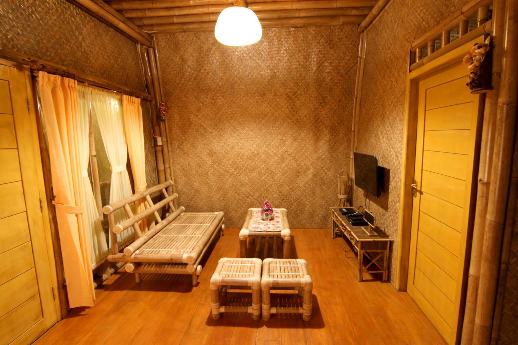 Cikareumbi Villa Chavaminerva Bambu - Lembang מראה חיצוני תמונה