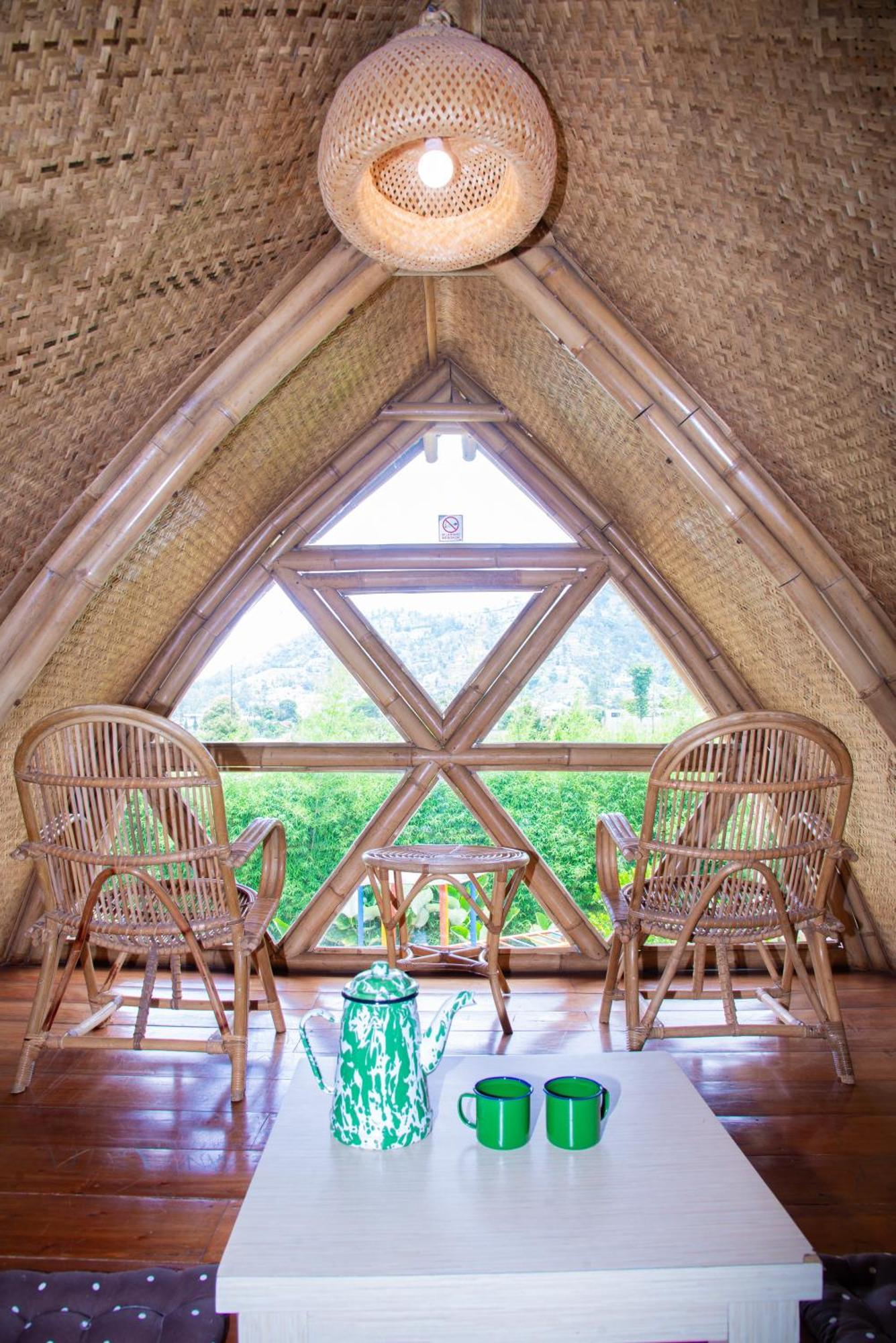 Cikareumbi Villa Chavaminerva Bambu - Lembang מראה חיצוני תמונה